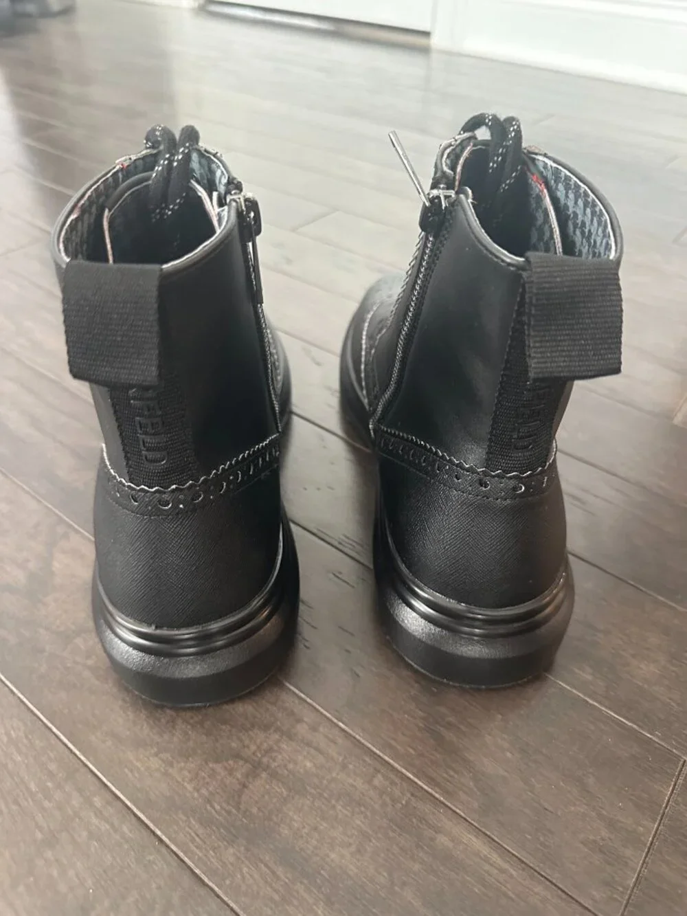 Karl Lagerfeld Paris LFS3008 Men's Black Leather Combat Boots Size 10.5 *NWT*